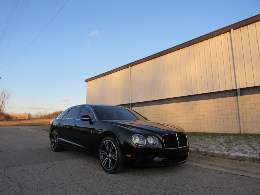  Bentley Flying Spur V8 S 2017 года  (фото 11 из 154)